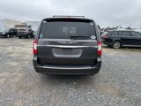 Used 2016 Chrysler Town & Country Touring w/ Driver Convenience Group image 4