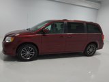 Used 2017 Dodge Grand Caravan SXT image 2