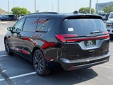 New 2025 Chrysler Pacifica Limited image 5