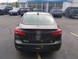 Used 2018 Ford Focus SE w/ SE Appearance Package image 4
