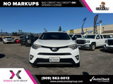 Used 2018 Toyota RAV4 SE image 2