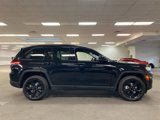 Used 2023 Jeep Grand Cherokee Limited image 3