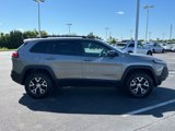 Used 2018 Jeep Cherokee Trailhawk image 4