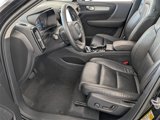 Used 2023 Volvo XC40 B5 Plus image 6