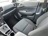 Used 2023 Hyundai Venue SE image 6