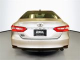 Used 2019 Toyota Camry XLE image 6
