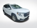 Used 2022 GMC Terrain SLE w/ Driver Convenience Package image 3