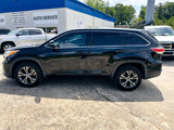 Used 2016 Toyota Highlander XLE image 2