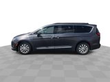 Used 2017 Chrysler Pacifica Touring-L image 5