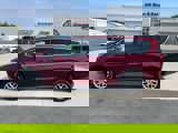 Used 2023 Chrysler Pacifica Touring-L image 5