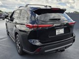 Used 2022 Toyota Highlander XLE image 3