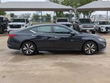 Used 2022 Nissan Altima 2.5 SV image 2