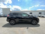 Used 2016 Nissan Rogue SL w/ SL Premium Package image 2