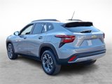 Used 2025 Chevrolet Trax LT w/ Driver Confidence Package image 4