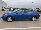 Used 2018 Chevrolet Cruze LT w/ Convenience Package image 3