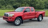Used 2010 Toyota Tacoma w/ SR5 Package image 4
