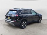 Used 2019 Jeep Cherokee Limited image 3