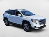 Used 2022 GMC Terrain SLT image 3