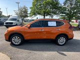 Used 2018 Nissan Rogue SV image 4