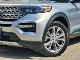 Certified 2022 Ford Explorer Limited w/ Equipment Group 301A image 3