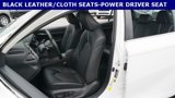 Used 2023 Toyota Camry SE image 4