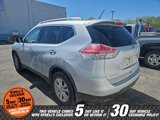 Used 2015 Nissan Rogue SV image 2