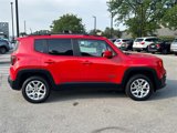 Used 2015 Jeep Renegade Latitude w/ Cold Weather Group image 4