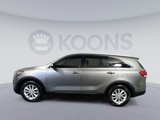 Used 2017 Kia Sorento LX w/ LX Convenience Package image 2