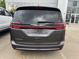 Certified 2023 Chrysler Pacifica Touring-L image 6