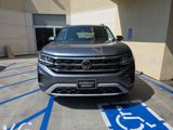 Used 2022 Volkswagen Atlas SE w/ Panoramic Sunroof Package image 2