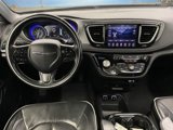 Used 2018 Chrysler Pacifica Limited image 5