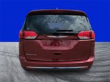 Used 2018 Chrysler Pacifica Touring-L Plus image 4