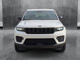 Used 2023 Jeep Grand Cherokee Altitude image 2