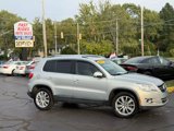 Used 2011 Volkswagen Tiguan SE image 4