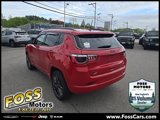 Certified 2022 Jeep Compass Limited image 5