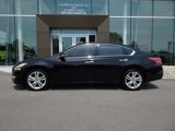 Used 2013 Nissan Altima 3.5 SL w/ Technology Pkg image 2