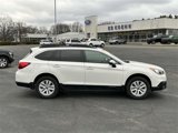 Used 2017 Subaru Outback 2.5i Premium image 2