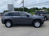 Used 2022 Jeep Grand Cherokee Laredo w/ Luxury Tech Group I image 2