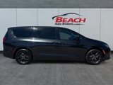 Used 2020 Chrysler Pacifica Touring w/ Advanced Safetytec Group image 5