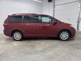 Used 2017 Toyota Sienna XLE image 4