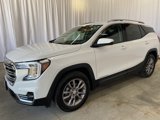 Used 2024 GMC Terrain SLT image 3