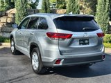 Used 2017 Toyota Highlander Limited image 3