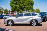 Used 2024 Toyota Highlander LE image 4