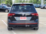 Used 2022 Volkswagen Tiguan SE R-Line image 5