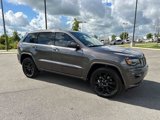Used 2021 Jeep Grand Cherokee Laredo X image 2