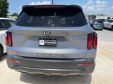 Used 2021 Kia Sorento LX image 4