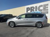 Used 2021 Chrysler Pacifica Touring-L image 3