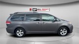 Used 2014 Toyota Sienna LE image 6