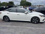 Used 2022 Nissan Altima 2.5 SV w/ SV Premium Package image 2