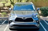 Used 2023 Toyota Highlander XLE image 2